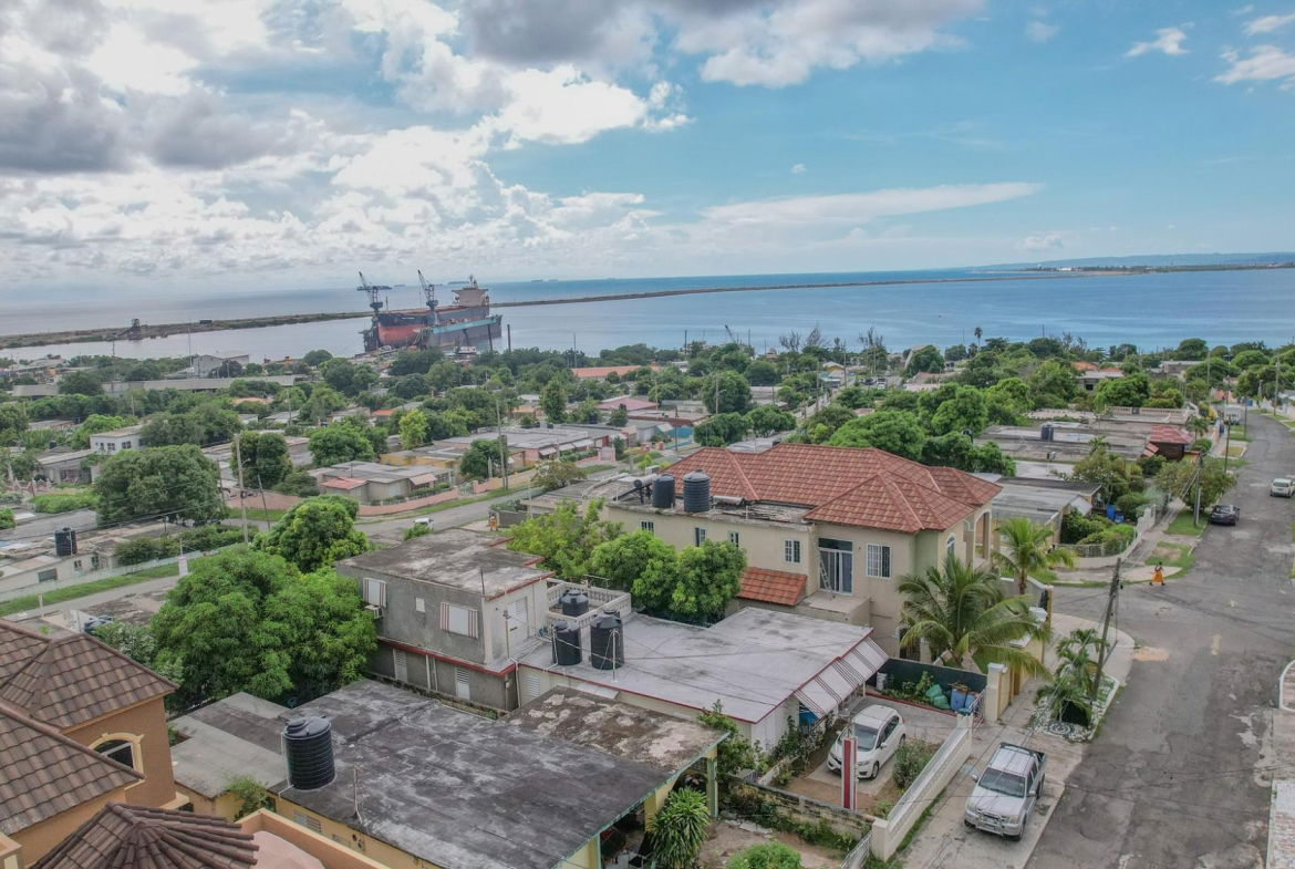 Fifteenth image of 84 Harbour Drive in Kingston 17, St. Andrew, Jamaica - property is For Sale