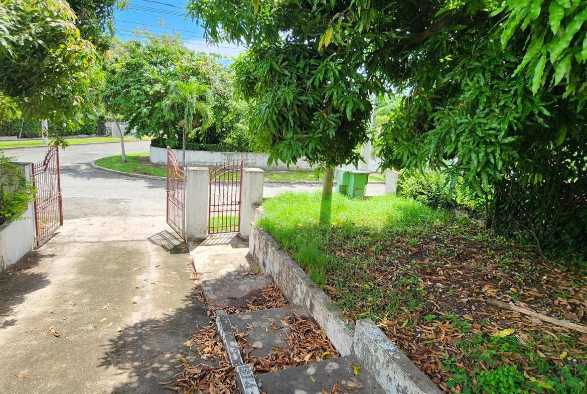 Sixteenth image of 51 Keeble Crescent in Kingston 6, St. Andrew, Jamaica - property is For Sale
