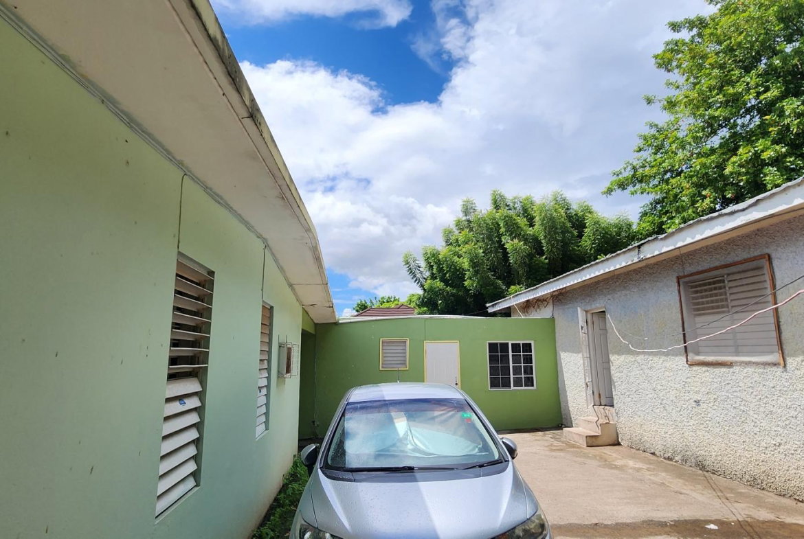 Twenty-First image of 51 Keeble Crescent in Kingston 6, St. Andrew, Jamaica - property is For Sale