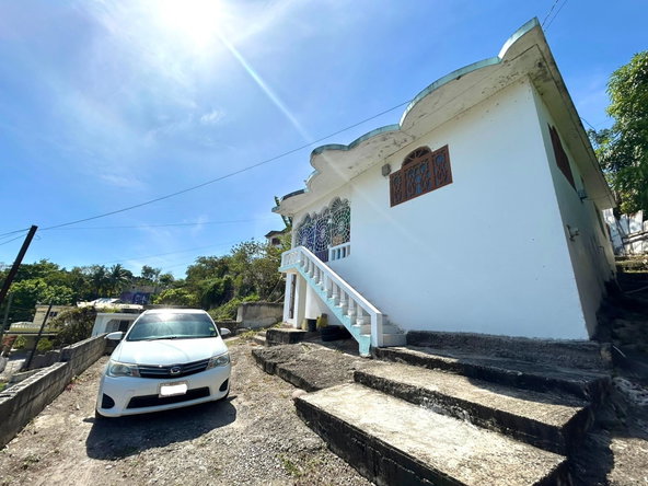 Second image of Gravel Heights in Tredegar Park, St. Catherine, Jamaica - property is For Sale