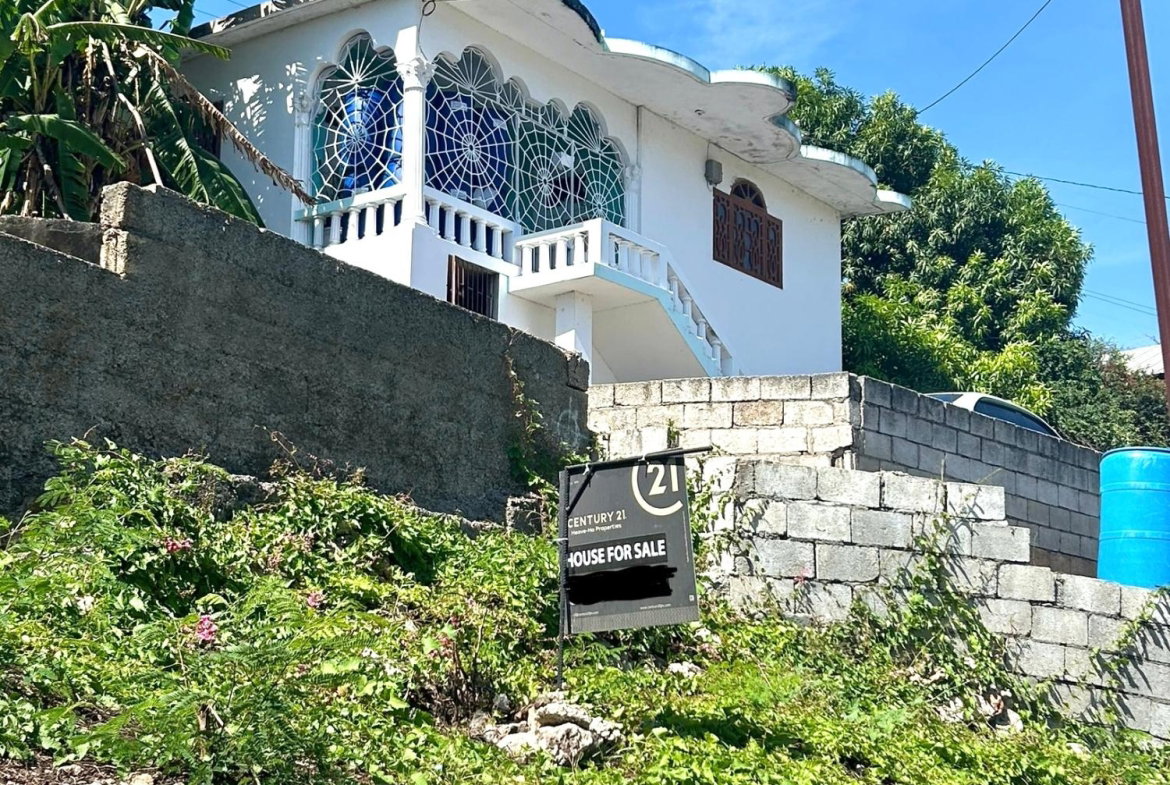 First image of Gravel Heights in Tredegar Park, St. Catherine, Jamaica - property is For Sale