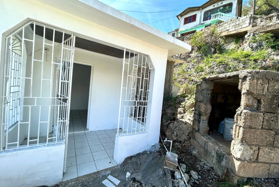 Fifth image of Gravel Heights in Tredegar Park, St. Catherine, Jamaica - property is For Sale