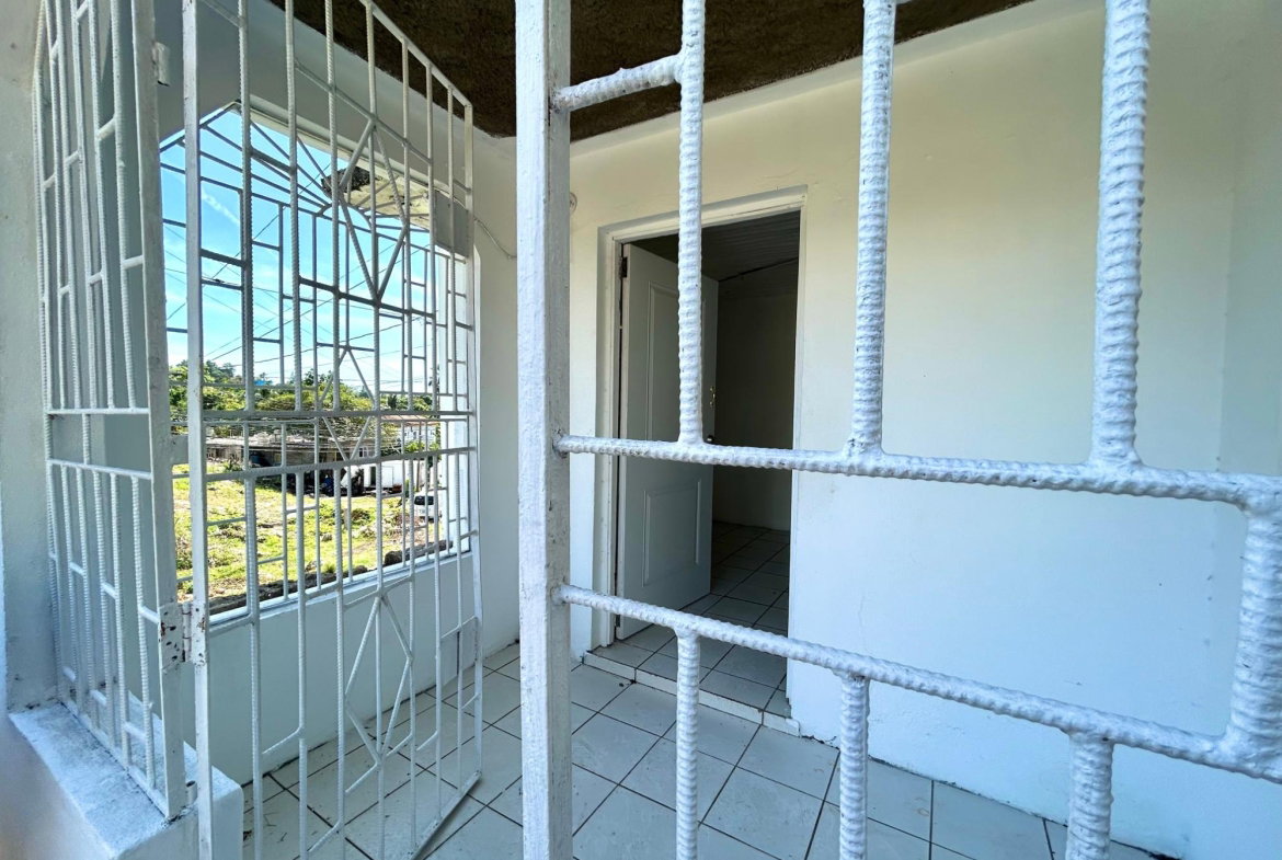 Sixth image of Gravel Heights in Tredegar Park, St. Catherine, Jamaica - property is For Sale