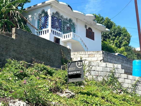 First image of Gravel Heights in Tredegar Park, St. Catherine, Jamaica - property is For Sale
