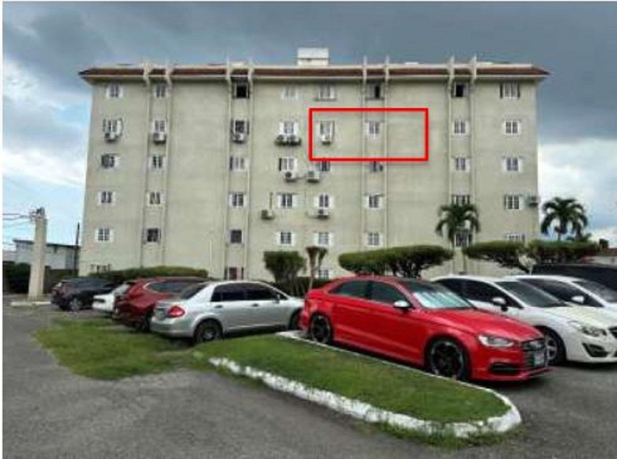 Investment-Opportunity-2-Bedroom-Foreclosure-in-Oaklands-Kingston Second image of Oaklands in Kingston 8, St. Andrew, Jamaica - property is For Sale