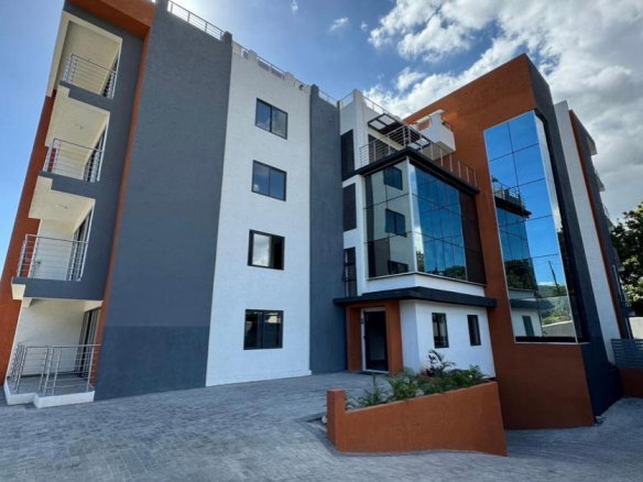 First image of 19a & 19b-6 Wellington Drive in Kingston 6, St. Andrew, Jamaica - property is For Sale