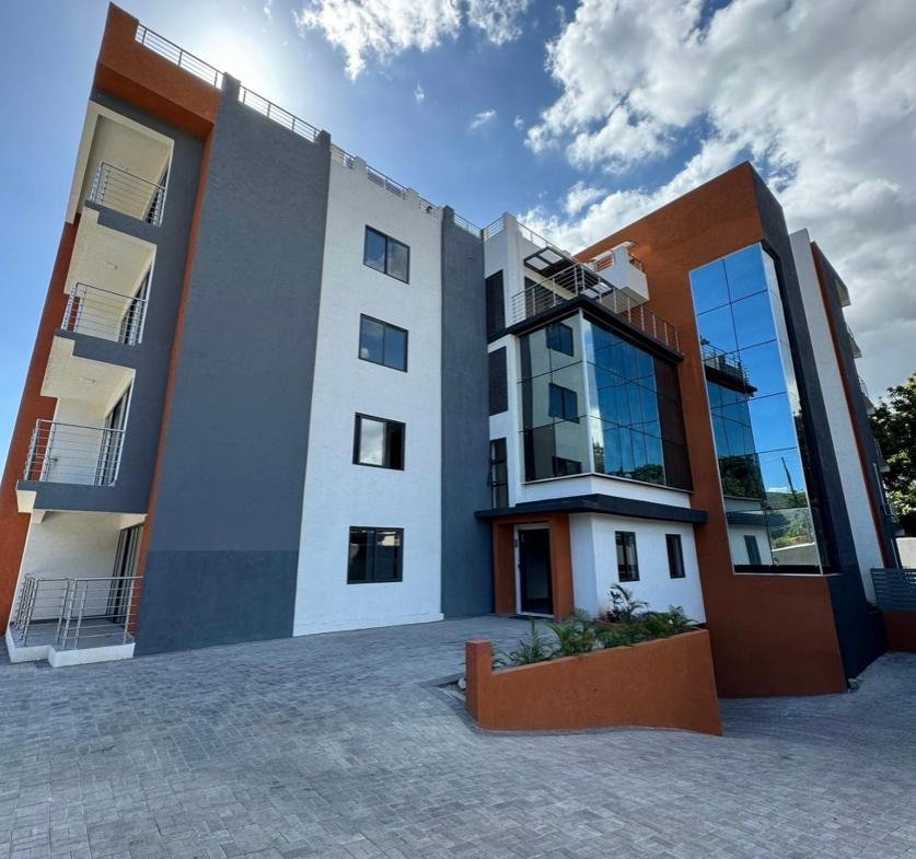 First image of 19a & 19b-6 Wellington Drive in Kingston 6, St. Andrew, Jamaica - property is For Sale