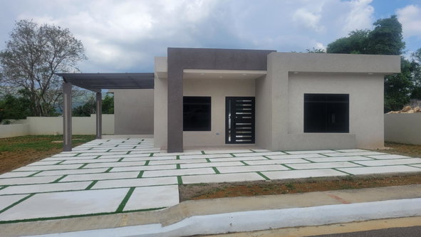 Fourth image of 4 Longwood, Santa Cruz in Santa Cruz, St. Elizabeth, Jamaica - property is For Sale