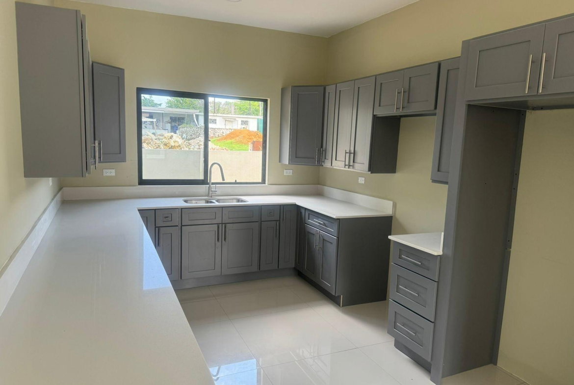 Eighth image of 4 Longwood, Santa Cruz in Santa Cruz, St. Elizabeth, Jamaica - property is For Sale