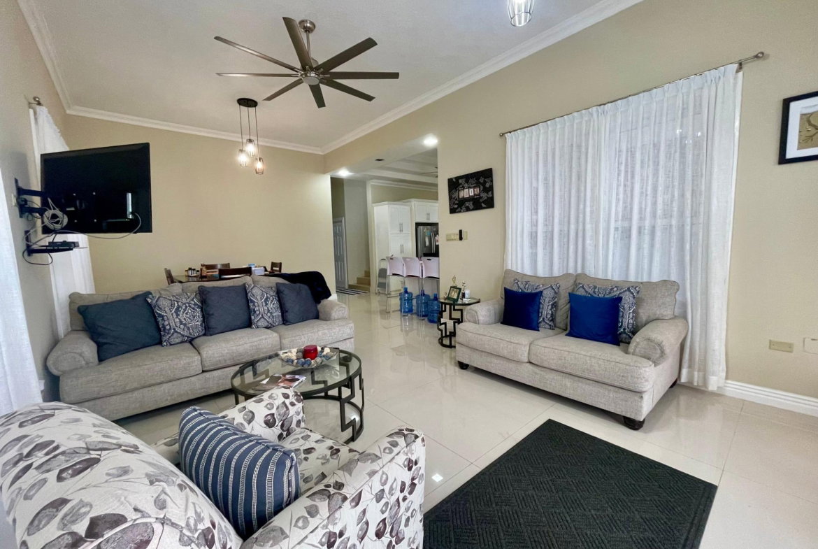 Twelfth image of 8 Topaz Creacent in Kingston 19, St. Andrew, Jamaica - property is For Sale