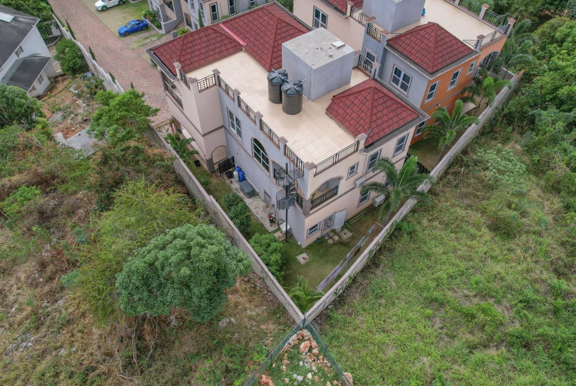 Ninth image of 8 Topaz Creacent in Kingston 19, St. Andrew, Jamaica - property is For Sale