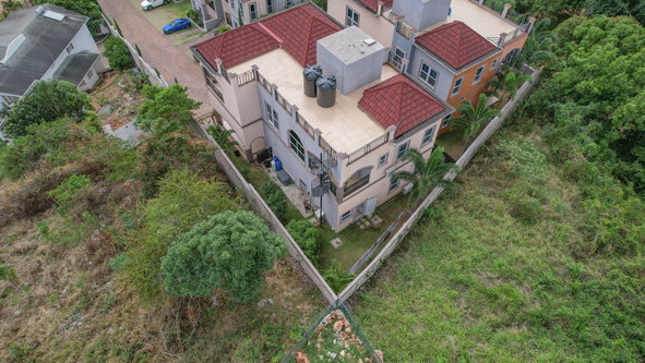 Ninth image of 8 Topaz Creacent in Kingston 19, St. Andrew, Jamaica - property is For Sale