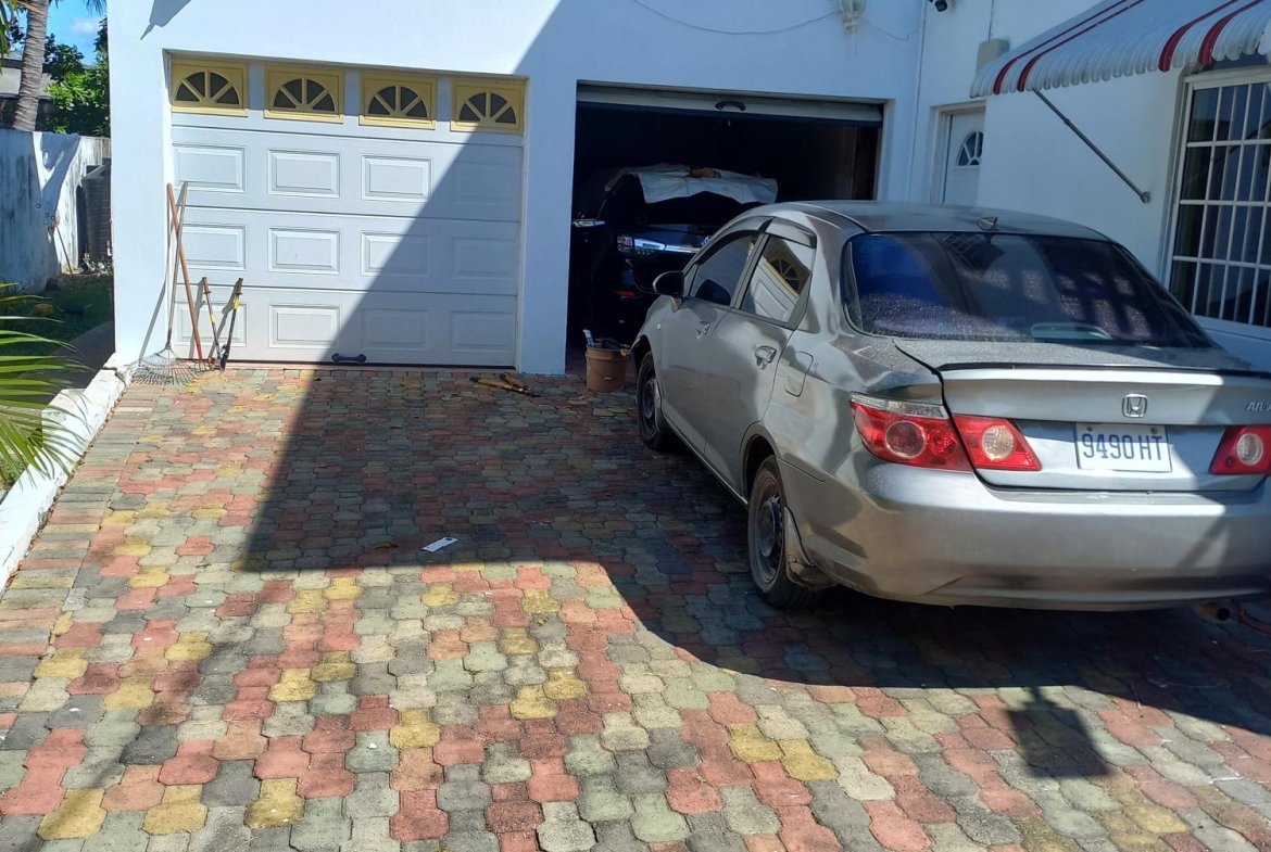 Fifth image of 92 Inglewood Drive in May Pen, Clarendon, Jamaica - property is For Sale
