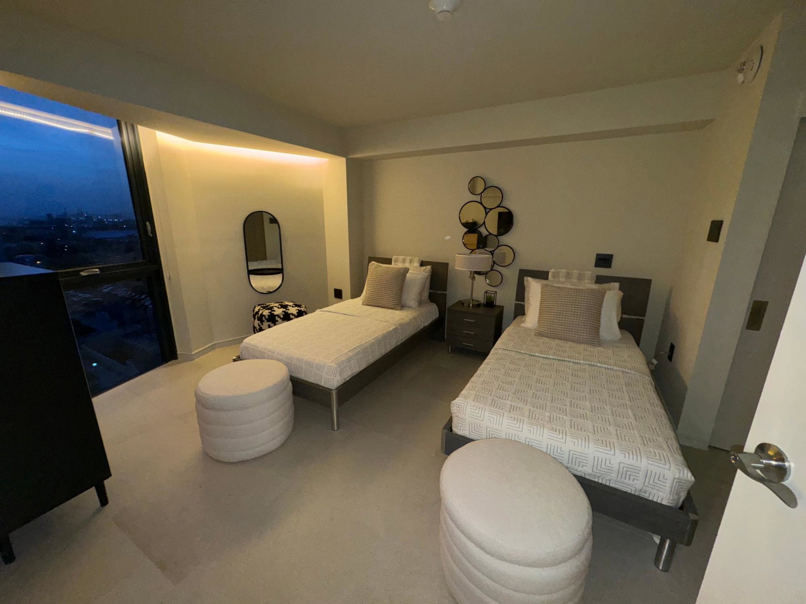 Seventh image of 1108-2-4 King Street in Kingston 1, Kingston, Jamaica - property is For Rent