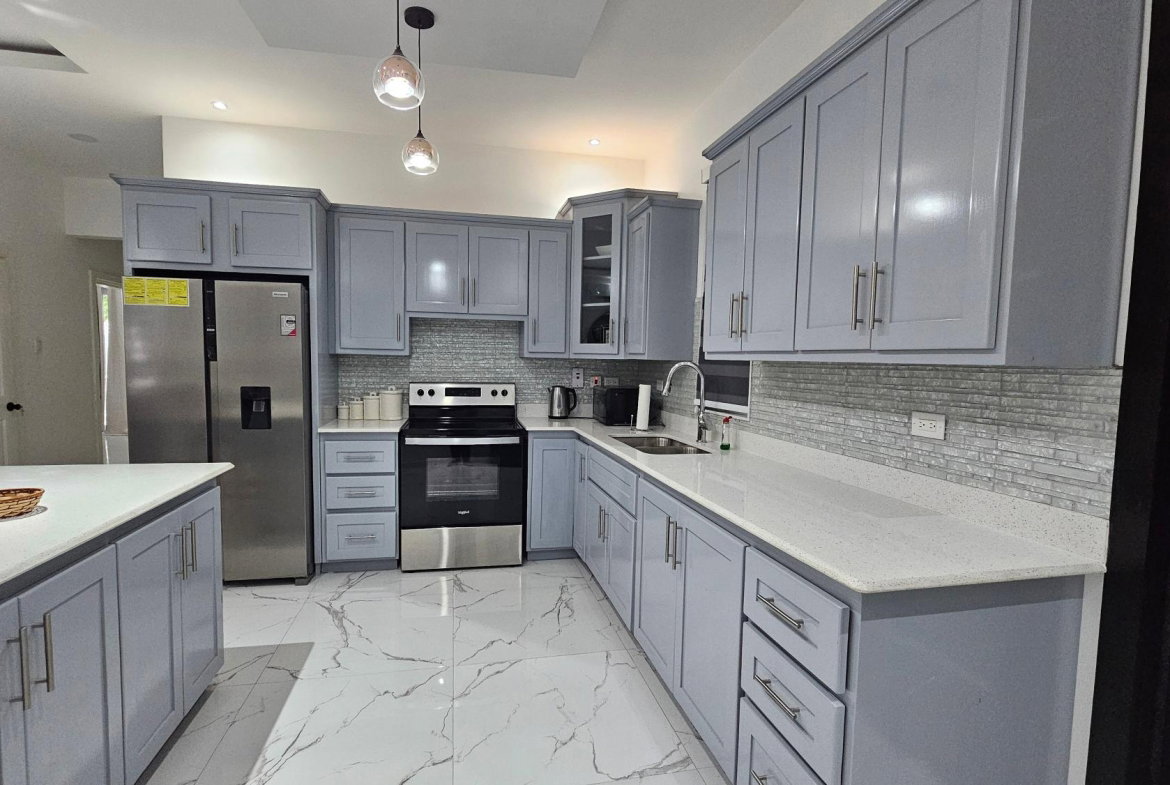 Fourteenth image of 7 Halifax Avenue, Kingston in Kingston 6, St. Andrew, Jamaica - property is For Rent