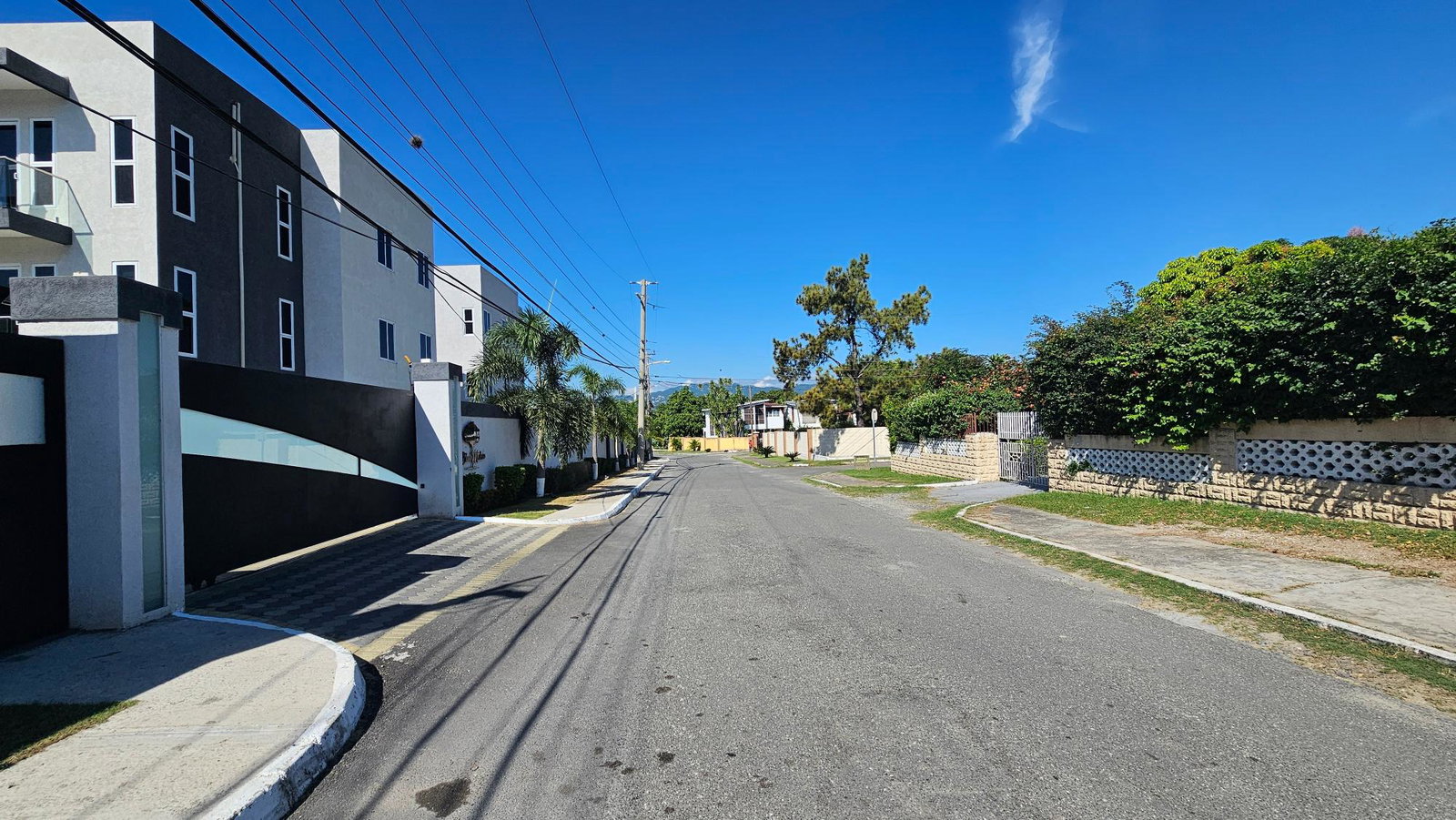 Luxury-2-Bedroom-Apartment-for-Rent-in-Kingston-6-Blue-Mahoe Third image of 7 Halifax Avenue, Kingston in Kingston 6, St. Andrew, Jamaica - property is For Rent