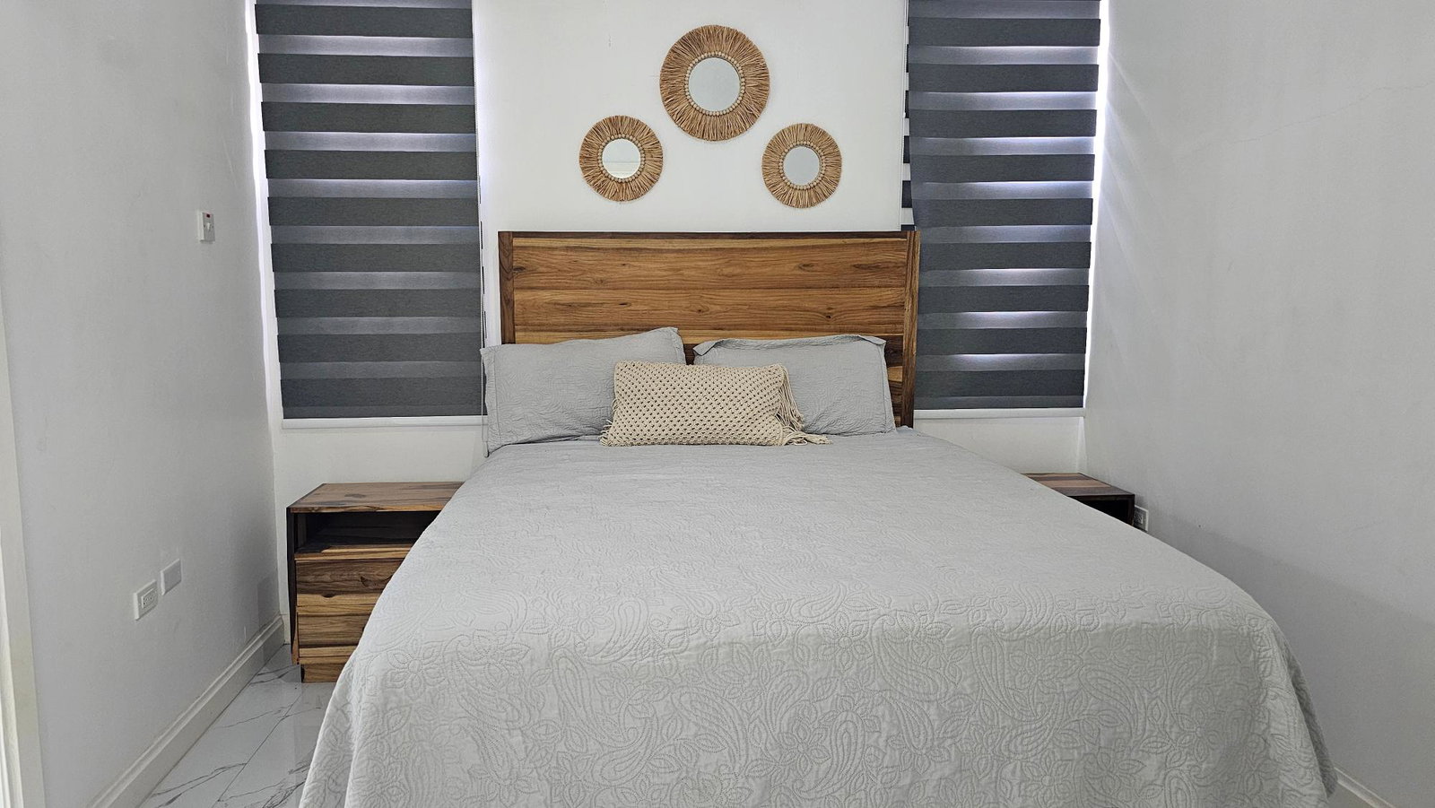 Luxury-2-Bedroom-Apartment-for-Rent-in-Kingston-6-Blue-Mahoe Twenty-Fifth image of 7 Halifax Avenue, Kingston in Kingston 6, St. Andrew, Jamaica - property is For Rent
