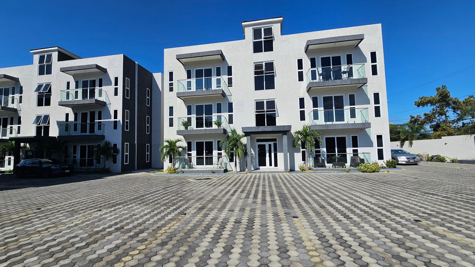 Luxury-2-Bedroom-Apartment-for-Rent-in-Kingston-6-Blue-Mahoe Fourth image of 7 Halifax Avenue, Kingston in Kingston 6, St. Andrew, Jamaica - property is For Rent