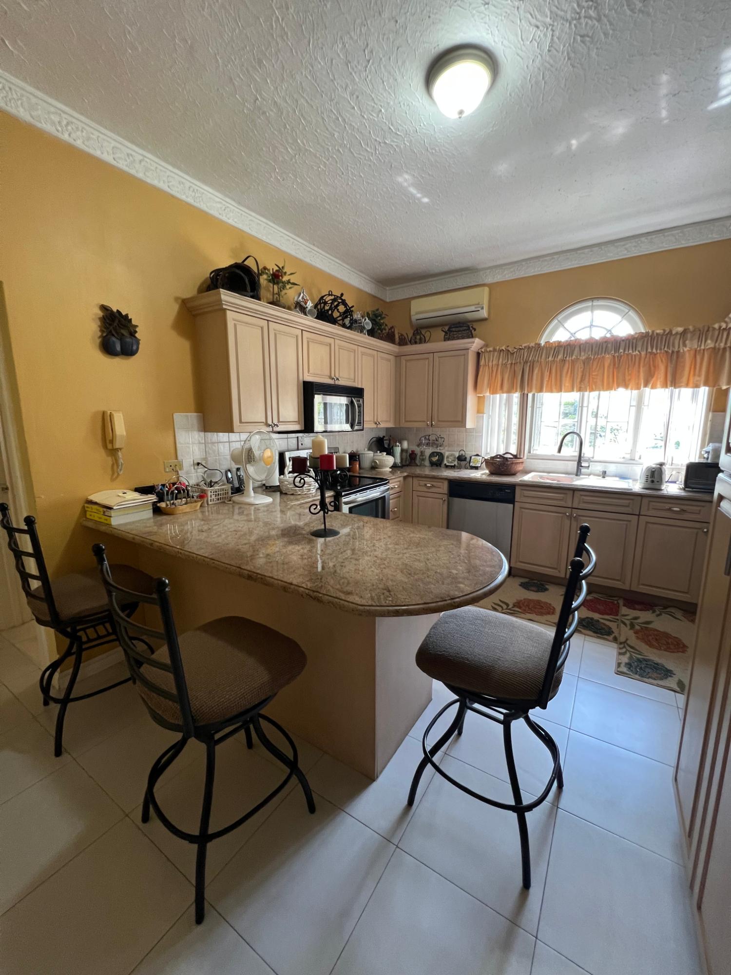 Seventeenth image of 7-9 Kingsway, Kingston 10 in Kingston 10, St. Andrew, Jamaica - property is For Rent