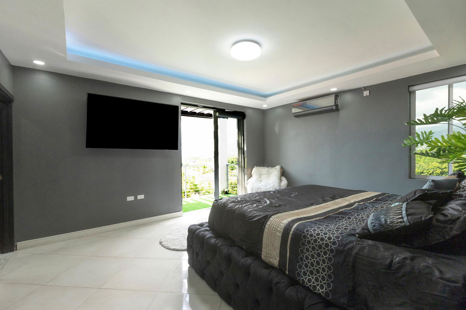 Thirteenth image of 8-6 Winston Ave in Kingston 6, St. Andrew, Jamaica - property is For Sale