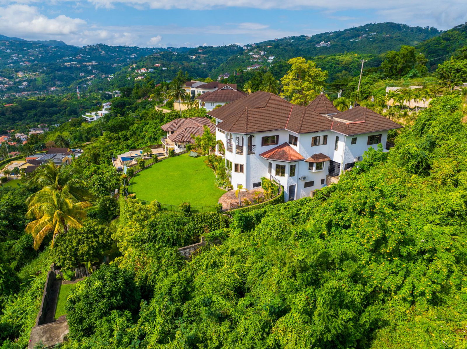 Seventeenth image of 8 Sunset Boulevard in Kingston 8, St. Andrew, Jamaica - property is For Sale