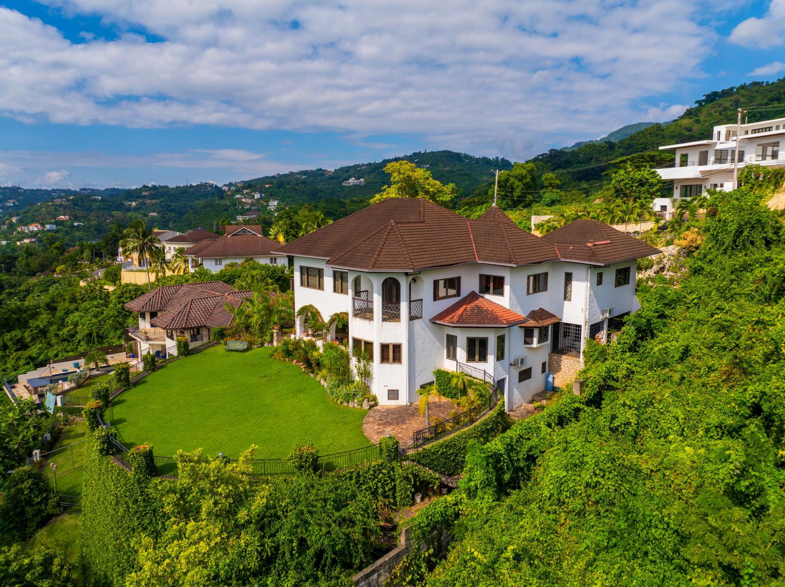 Twentieth image of 8 Sunset Boulevard in Kingston 8, St. Andrew, Jamaica - property is For Sale