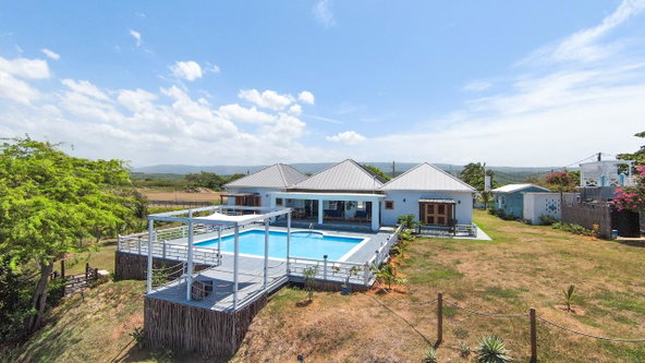 Tenth image of Treasure Beach, St. Eliza in Treasure Beach, St. Elizabeth, Jamaica - property is For Sale