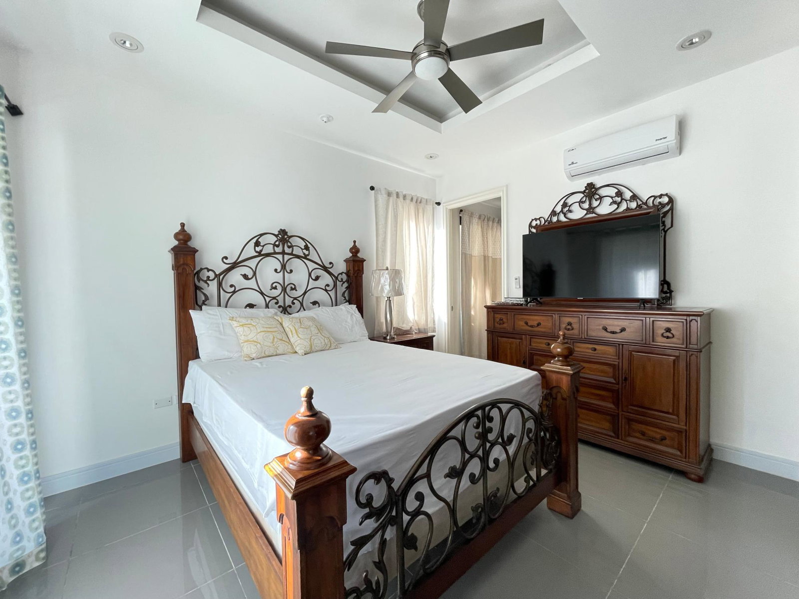 Luxury-Apartment-for-Sale-in-St.-Andrew-W39-Wellington-Drive Eleventh image of B006-39 Wellington Drive in Kingston 6, St. Andrew, Jamaica - property is For Sale