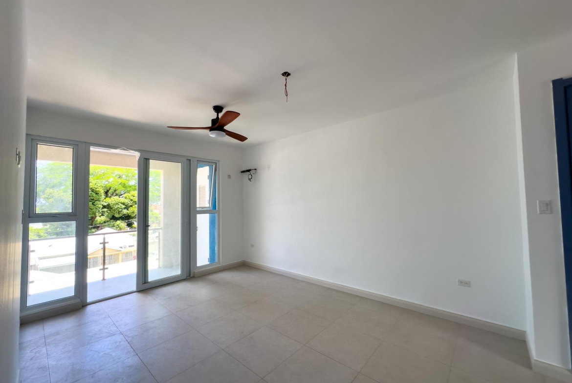 Tenth image of 403-44 Upper Waterloo Road in Kingston 8, St. Andrew, Jamaica - property is For Sale