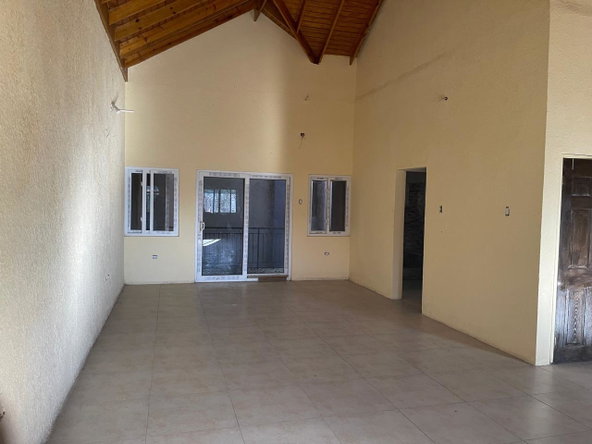 Eleventh image of East Oakridge in Kingston 8, St. Andrew, Jamaica - property is For Sale