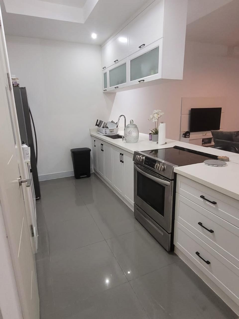 Seventh image of A002-39 Wellington Drive,kingston in Kingston 6, St. Andrew, Jamaica - property is For Rent