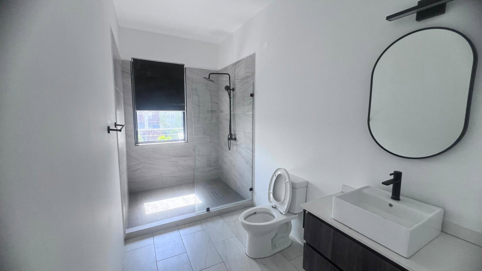 Thirteenth image of 6-4 Sunset Drive Kingston 8 in Kingston 8, St. Andrew, Jamaica - property is For Rent