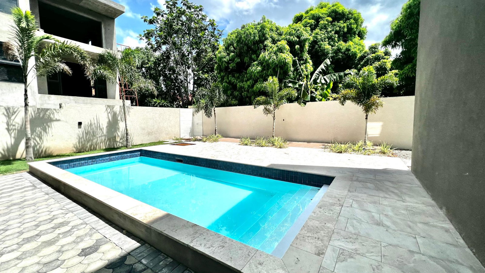 Twenty-Seventh image of 6-4 Sunset Drive Kingston 8 in Kingston 8, St. Andrew, Jamaica - property is For Rent