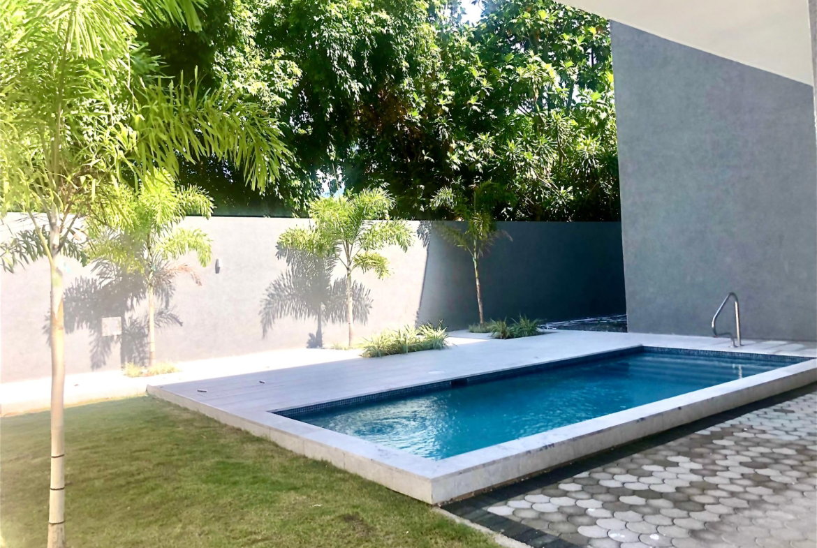 Sixteenth image of 5-6 Sunset Drive in Kingston 8, St. Andrew, Jamaica - property is For Rent