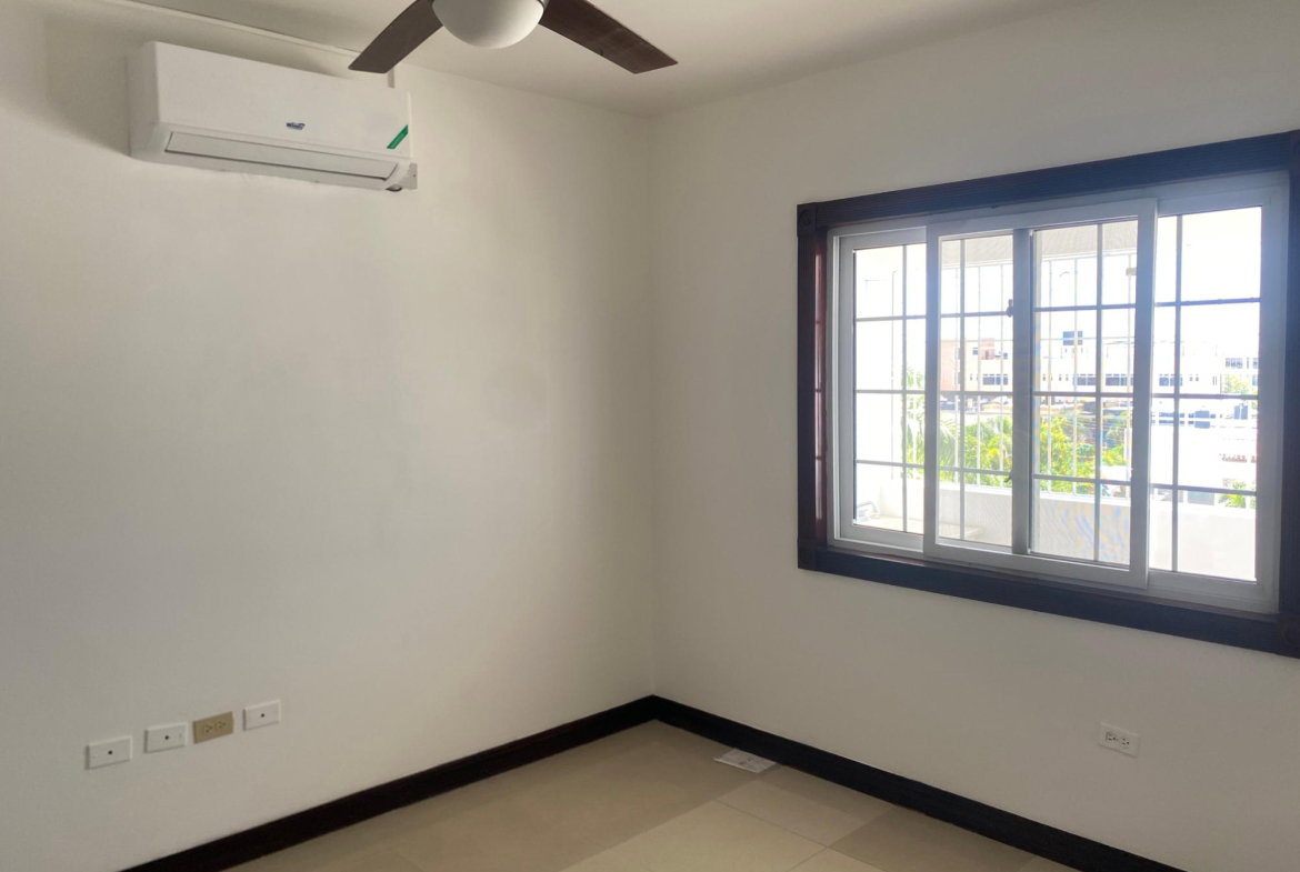 Eleventh image of Apt. 14-5 Liguanea Avenue in Kingston 6, St. Andrew, Jamaica - property is For Rent