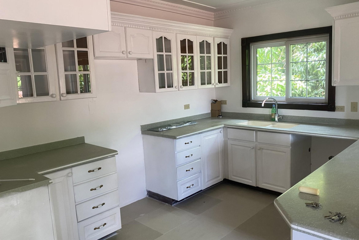 Fourth image of Apt. 14-5 Liguanea Avenue in Kingston 6, St. Andrew, Jamaica - property is For Rent