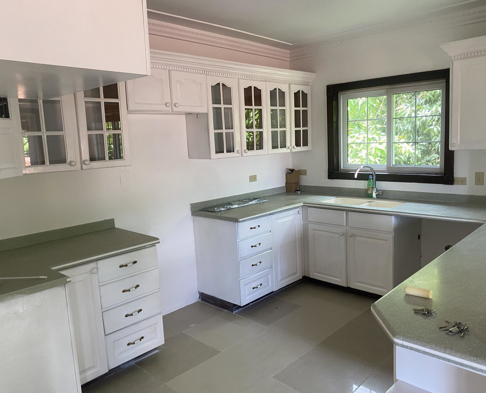 Fourth image of Apt. 14-5 Liguanea Avenue in Kingston 6, St. Andrew, Jamaica - property is For Rent