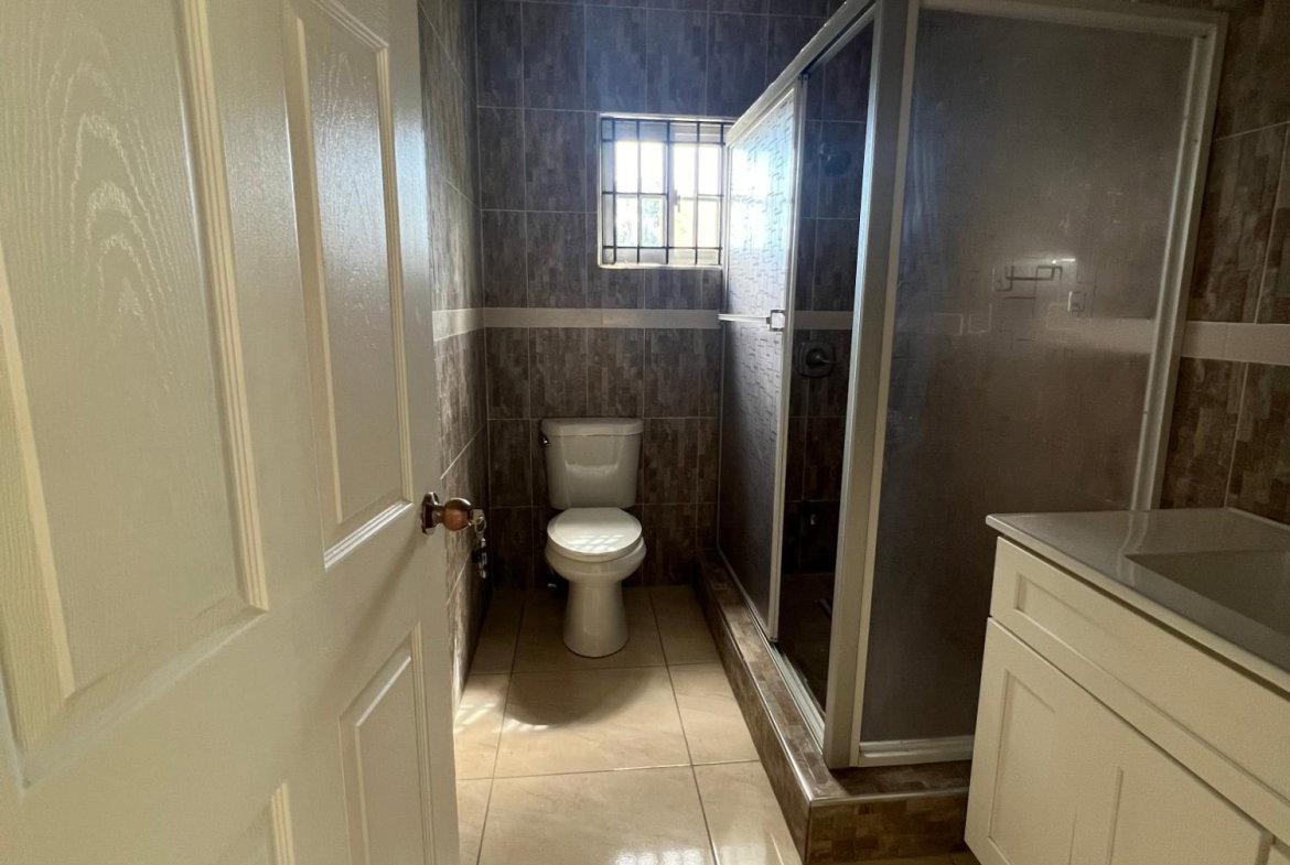 Fifth image of 15a Benbow Crest, Kgn 20 in Kingston 20, St. Andrew, Jamaica - property is For Rent