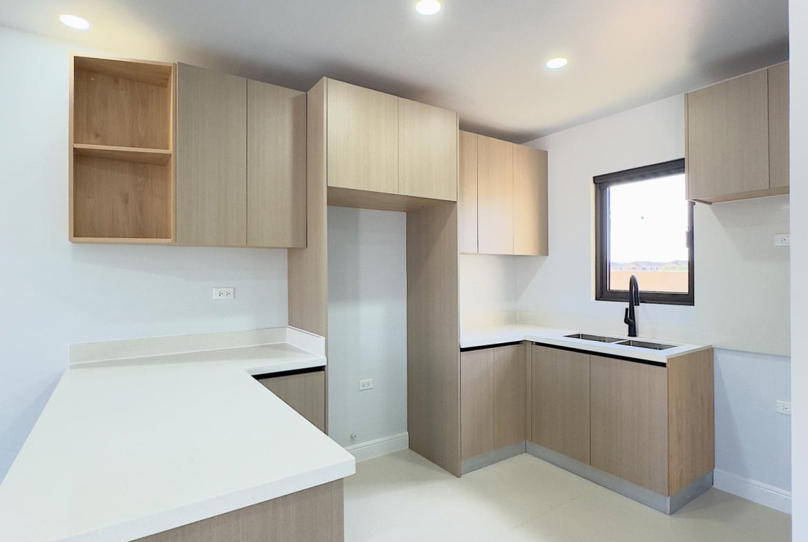 Fourth image of 239- Oak Estate in Greater Portmore, St. Catherine, Jamaica - property is For Rent