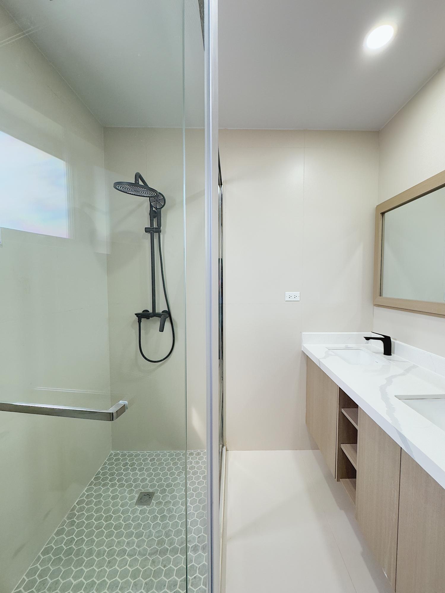 Ninth image of 239- Oak Estate in Greater Portmore, St. Catherine, Jamaica - property is For Rent