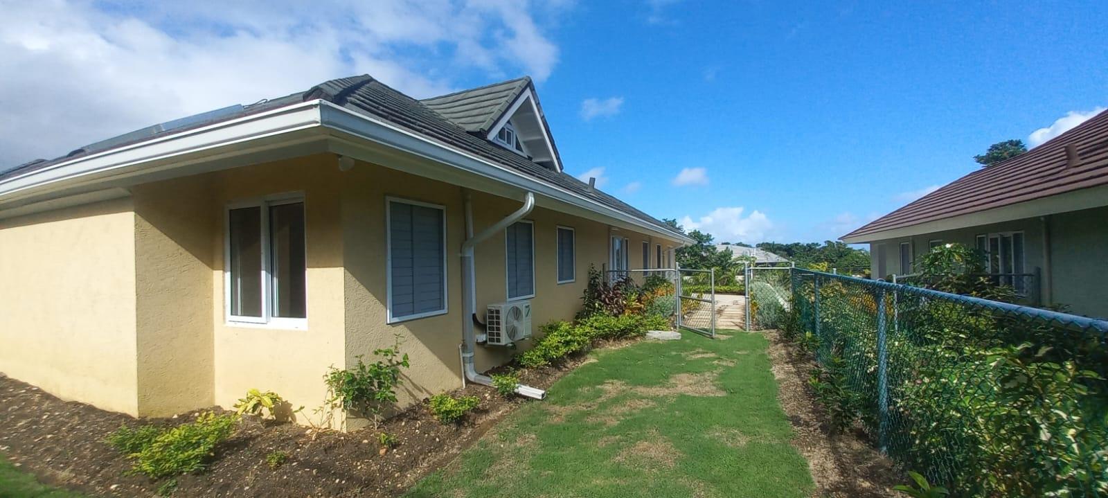 Fifteenth image of 947 The Crest in Richmond, St. Ann, Jamaica - property is For Rent