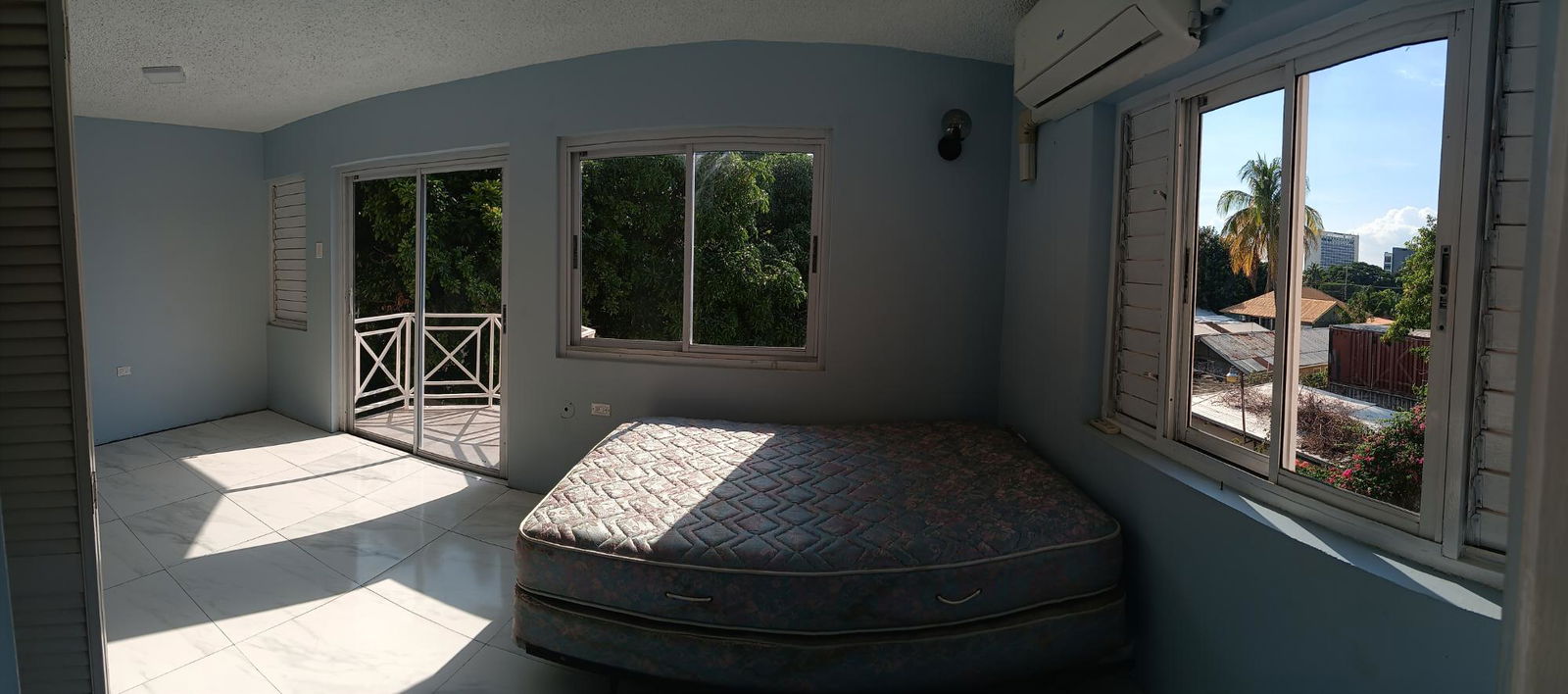Ninth image of 208-15 1/2 Kensington Crescent in Kingston 10, St. Andrew, Jamaica - property is For Rent