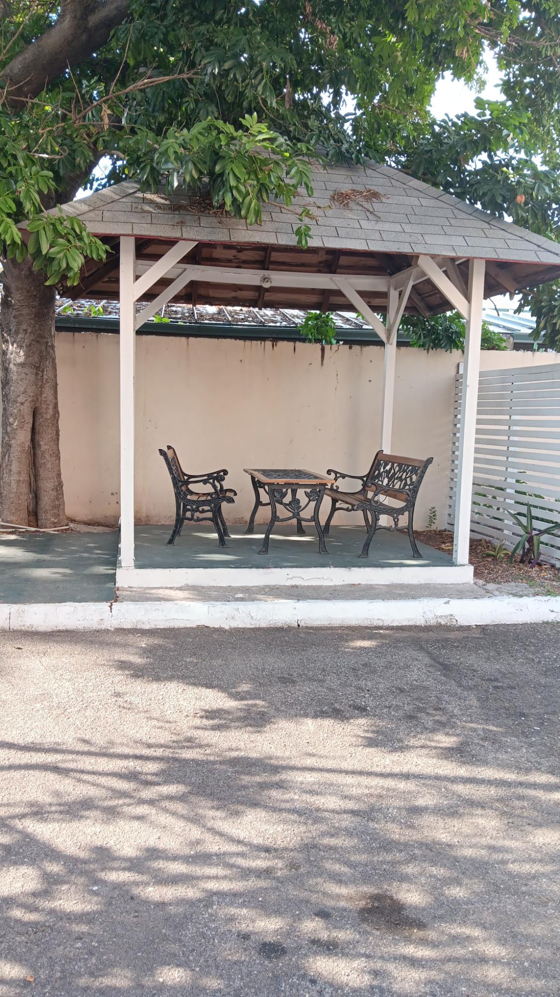 Tenth image of 208-15 1/2 Kensington Crescent in Kingston 10, St. Andrew, Jamaica - property is For Rent