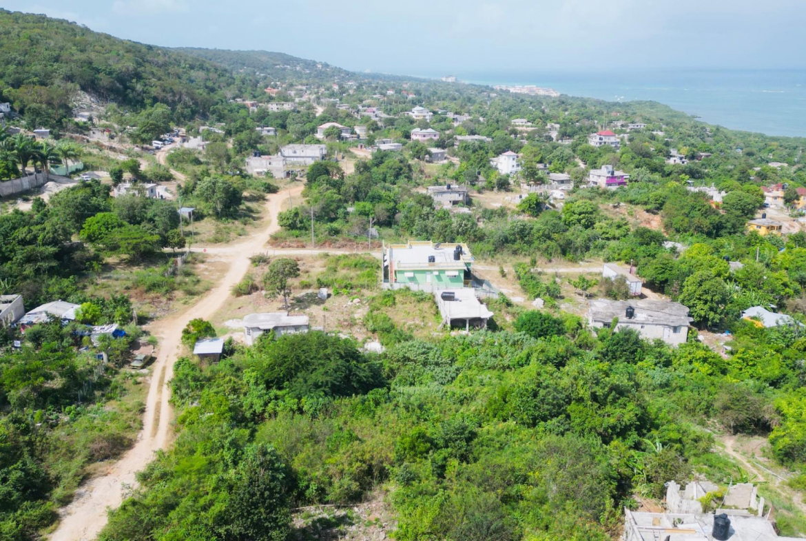 Thirteenth image of 1568 Barrett Hall, Greenwood in BARRETT TOWN, St. James, Jamaica - property is For Sale
