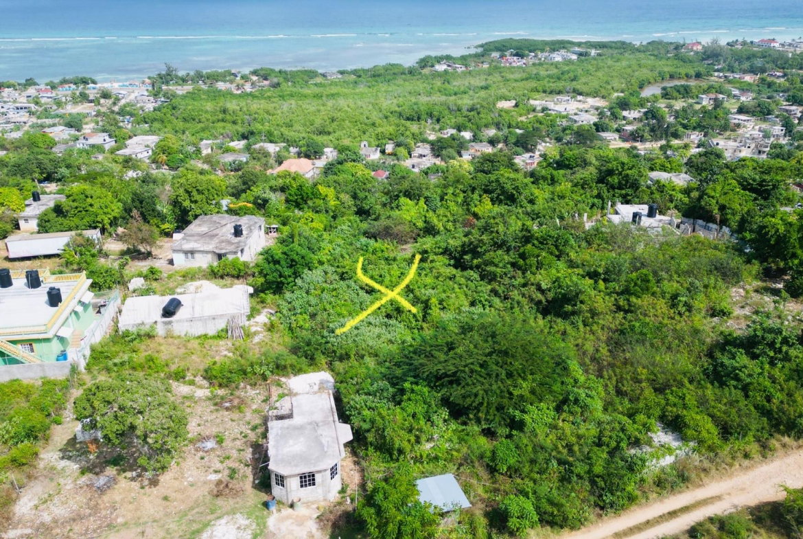 Fifth image of 1568 Barrett Hall, Greenwood in BARRETT TOWN, St. James, Jamaica - property is For Sale
