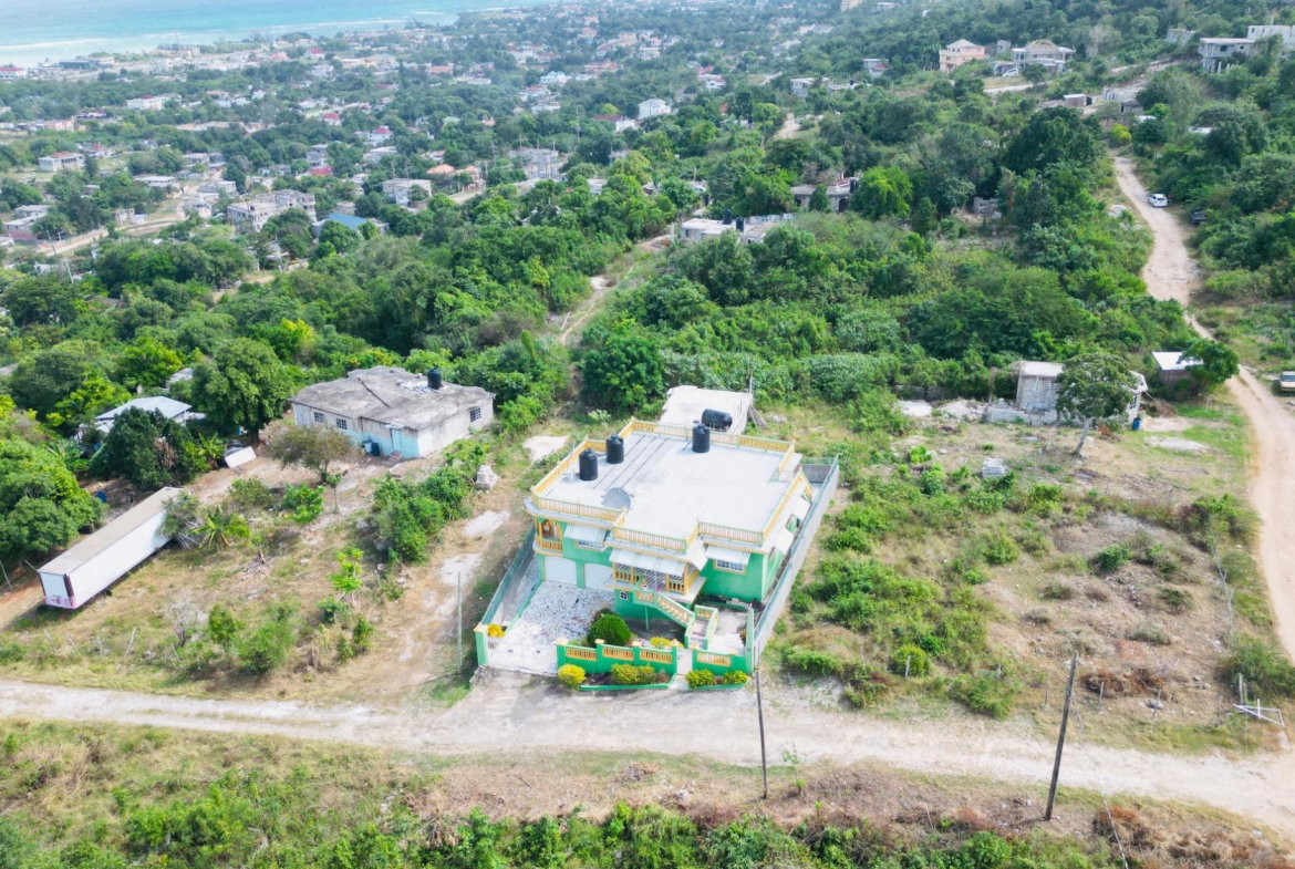 Seventh image of 1568 Barrett Hall, Greenwood in BARRETT TOWN, St. James, Jamaica - property is For Sale