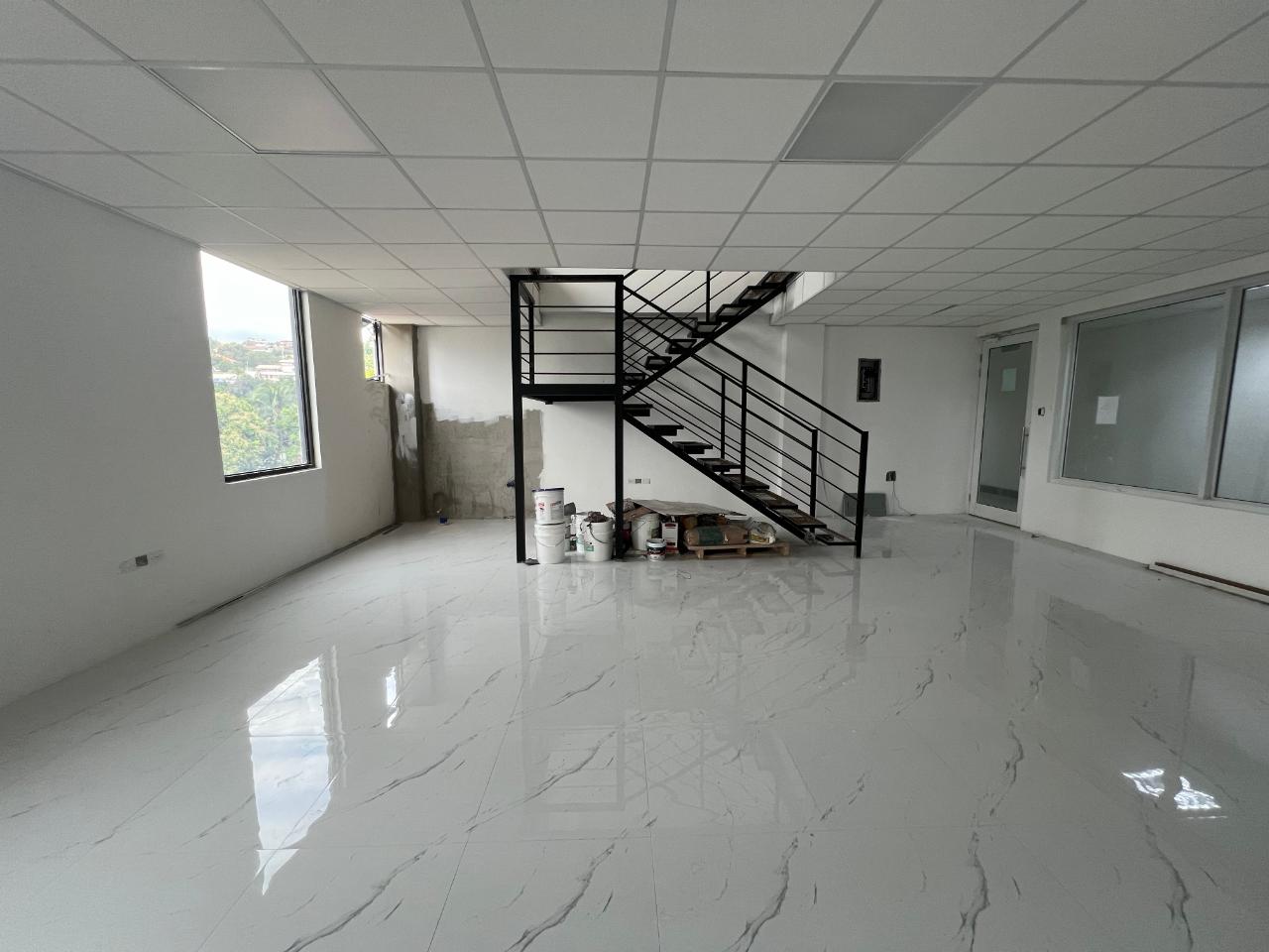 Sixth image of 402-218 Mountain View Ave, Kgn 6 in Kingston 6, St. Andrew, Jamaica - property is For Rent