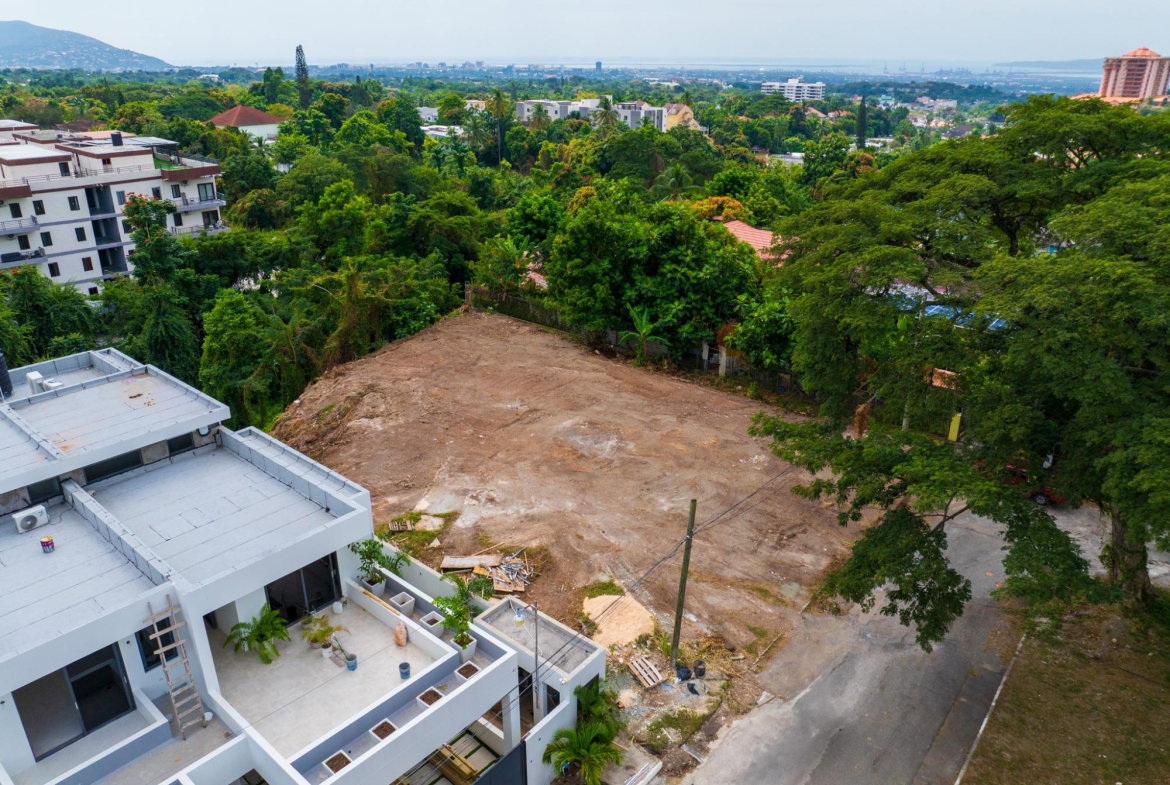 Fourteenth image of 6 Parkway Avenue in Kingston 8, St. Andrew, Jamaica - property is For Sale