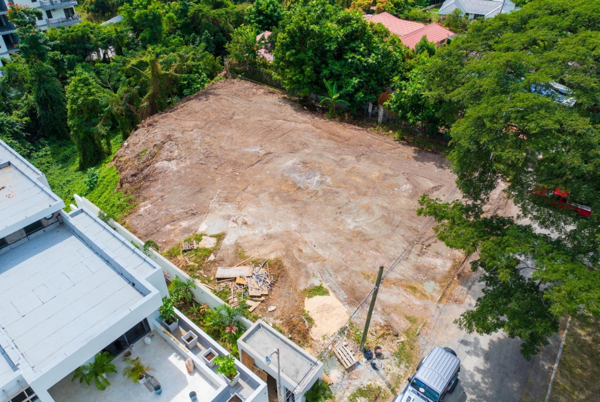 Sixth image of 6 Parkway Avenue in Kingston 8, St. Andrew, Jamaica - property is For Sale