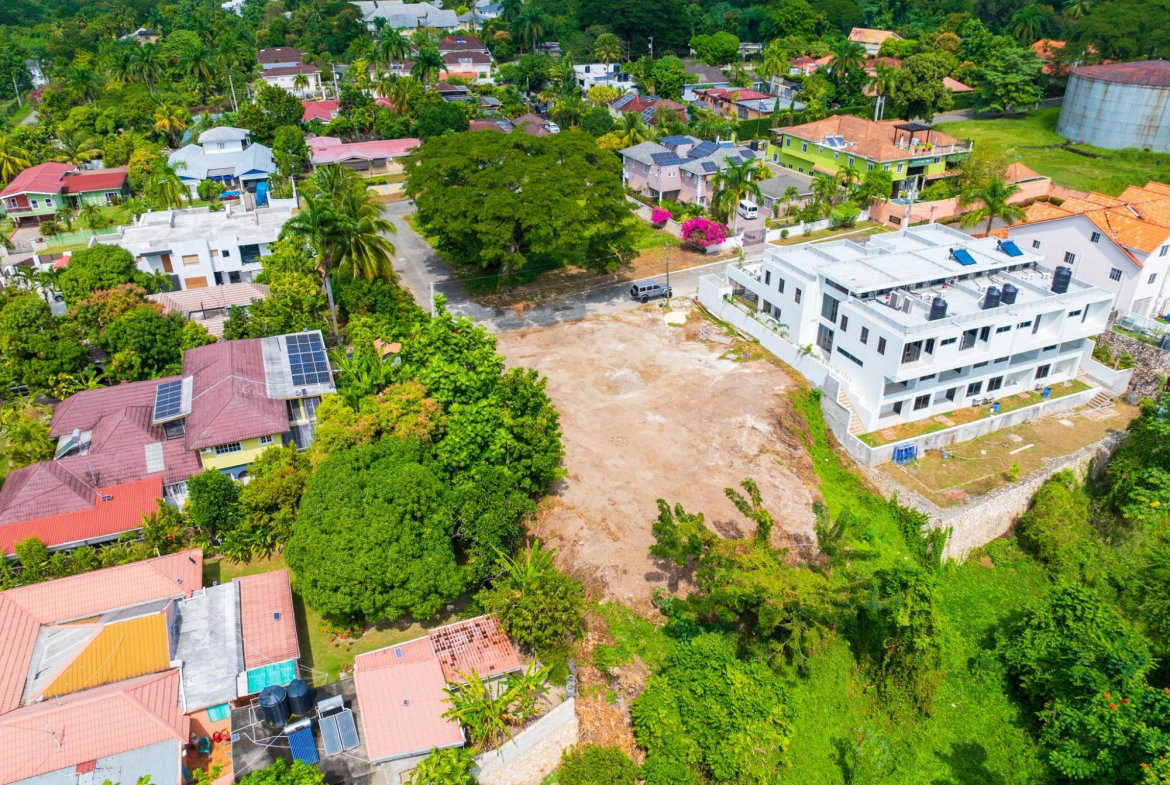 Ninth image of 6 Parkway Avenue in Kingston 8, St. Andrew, Jamaica - property is For Sale